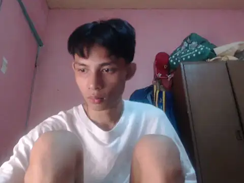 Snapshot of Kyoshi_19 chatting on 06/28/26, 12:44 Kyoshi 19 online show from 06/28/26, 12:44