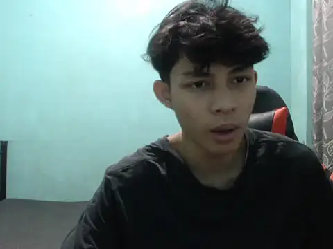 Snapshot of Kyoshi_19 chatting on 10/18/25, 04:47 Kyoshi 19 online show from 10/18/25, 04:47