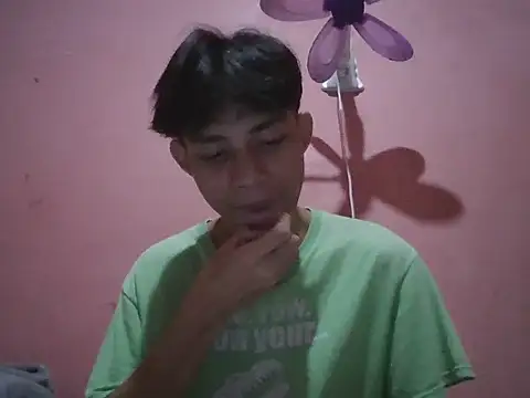 Snapshot of Kyoshi_19 chatting on 10/09/25, 12:17 Kyoshi 19 online show from 10/09/25, 12:17