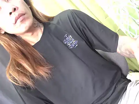 Snapshot of YourTopweng chatting on 12/19/25, 01:53 YourTopweng online show from 12/19/25, 01:53