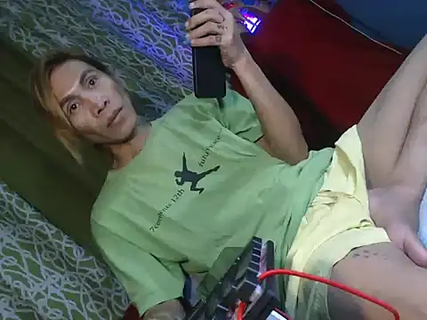 Snapshot of YourTopweng chatting on 10/05/25, 07:04 YourTopweng online show from 10/05/25, 07:04