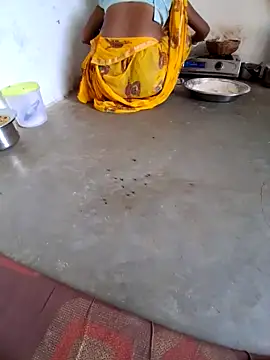 RAYI Queen 3 online show from 11/07/25, 03:11