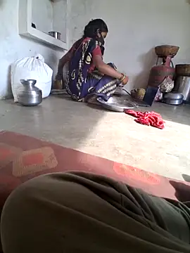 RAYI Queen 3 online show from 12/21/25, 07:54