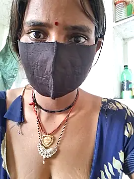 RAYI Queen 3 online show from 11/06/25, 02:59