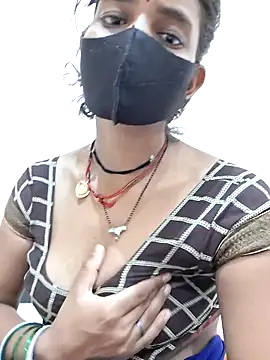 Snapshot of RAYI_Queen_3 chatting on 09/12/25, 08:52 RAYI Queen 3 online show from 09/12/25, 08:52