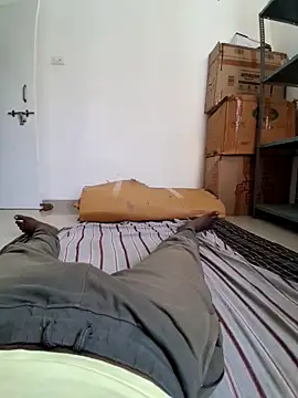 Snapshot of RAYI_Queen_3 chatting on 10/01/25, 09:14 RAYI Queen 3 online show from 10/01/25, 09:14