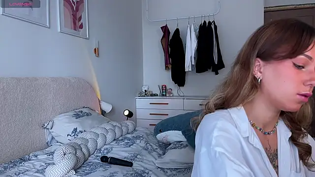 Snapshot of Eva_Collinss chatting on 07/07/26, 02:14 Eva Collinss online show from 07/07/26, 02:14