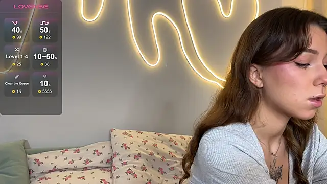 Eva Collinss online show from 10/29/25, 01:26