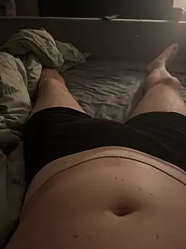 naughtycoupl98 online show from 04/18/26, 01:30