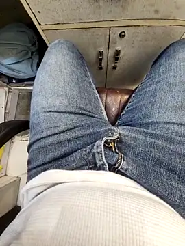 Snapshot of _Danny__ chatting on 10/23/25, 12:15 Danny online show from 10/23/25, 12:15