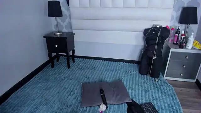 EimmyAdams online show from 12/03/25, 01:43