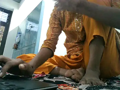 Snapshot of Aarohi_An chatting on 10/26/25, 11:10 Aarohi An online show from 10/26/25, 11:10