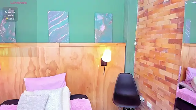 milavega  online show from 03/18/26, 01:13