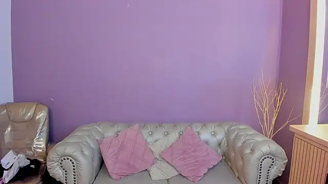 milavega  online show from 10/26/25, 11:54