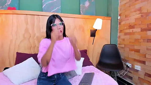 milavega  online show from 11/27/25, 12:16