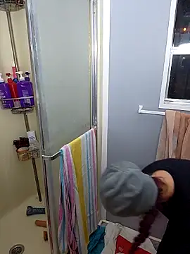 amymatthews92 online show from 12/15/25, 11:10