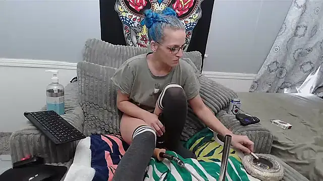 Snapshot of amymatthews92 chatting on 02/17/26, 03:42 amymatthews92 online show from 02/17/26, 03:42