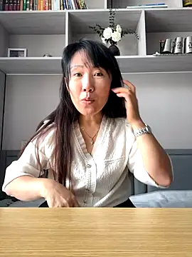 Snapshot of xiaomei-11 chatting on 10/05/25, 02:46 xiaomei-11 online show from 10/05/25, 02:46
