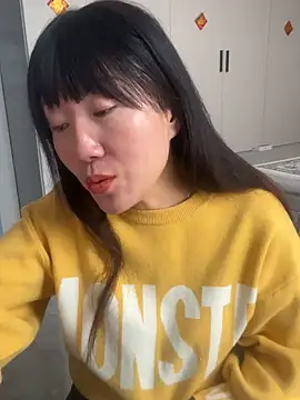 Snapshot of xiaomei-11 chatting on 10/15/25, 02:43 xiaomei-11 online show from 10/15/25, 02:43