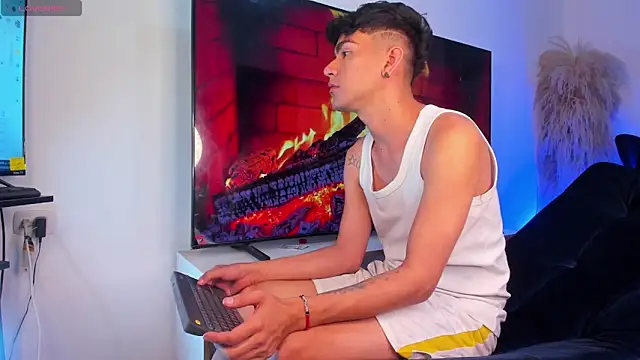 Steven baby69 online show from 10/28/25, 03:07