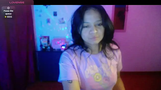 Snapshot of Sara_cute92 chatting on 09/28/25, 10:22 Sara cute92 online show from 09/28/25, 10:22