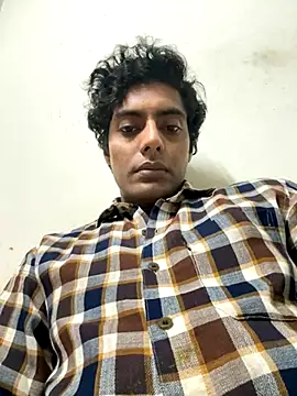 arjuned02 online show from 11/18/25, 06:22