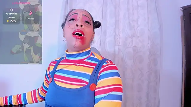 Snapshot of Faver_ chatting on 10/25/25, 12:04 Faver online show from 10/25/25, 12:04