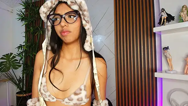 Snapshot of Sphere01 chatting on 02/14/26, 03:40 Sphere01 online show from 02/14/26, 03:40