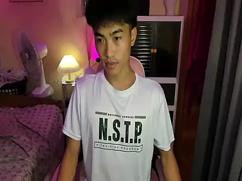 yourhotpinoy online show from 11/04/25, 09:02