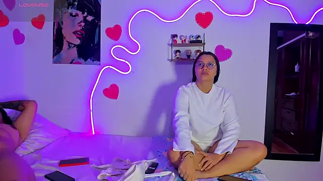 Dilan and Mia online show from 04/01/26, 11:01