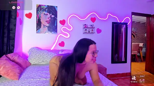 Dilan and Mia online show from 03/28/26, 09:21