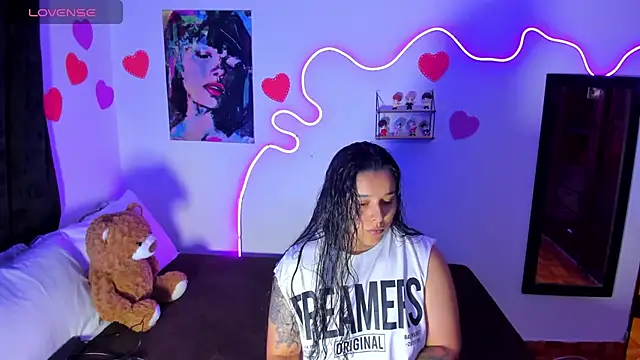 Dilan and Mia online show from 04/16/26, 11:07