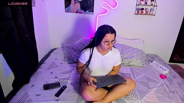 Dilan and Mia online show from 05/06/26, 12:25