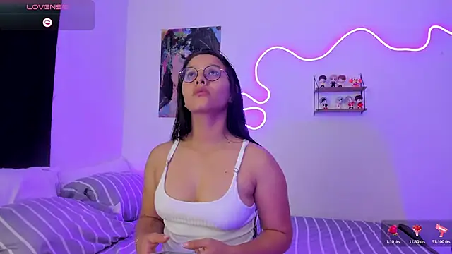 Snapshot of Dilan_and_Mia chatting on 11/16/25, 08:24 Dilan and Mia online show from 11/16/25, 08:24