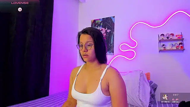 Snapshot of Dilan_and_Mia chatting on 11/14/25, 03:10 Dilan and Mia online show from 11/14/25, 03:10