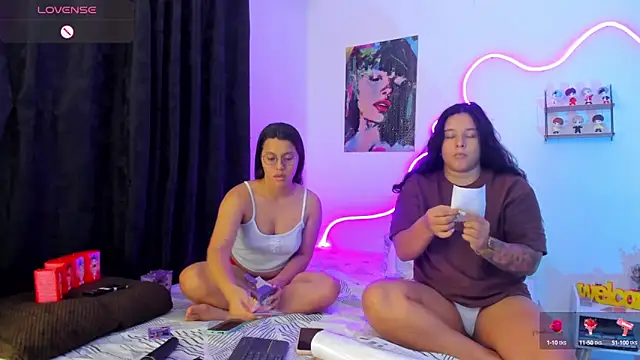 Dilan and Mia online show from 09/18/25, 01:19