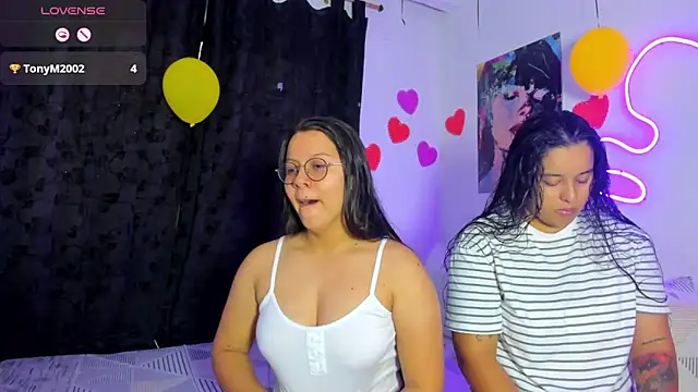 Dilan and Mia online show from 03/24/26, 09:37