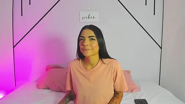 MiahCornell  online show from 11/10/25, 07:30