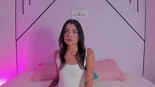 MiahCornell  online show from 01/07/26, 06:13