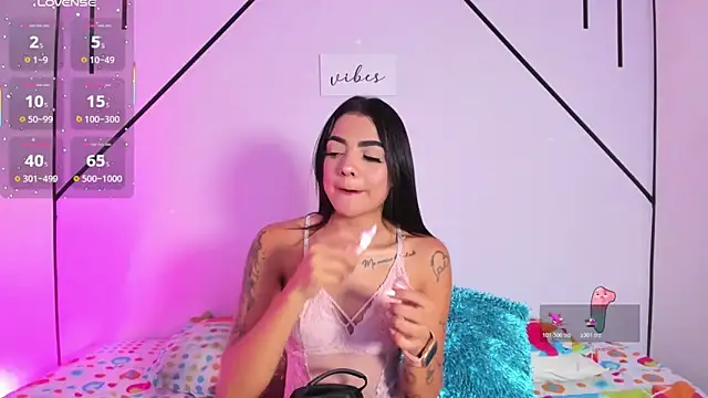 MiahCornell  online show from 11/19/25, 08:20