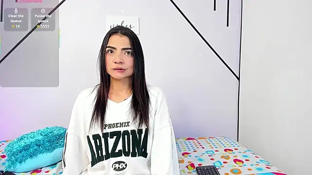 MiahCornell  online show from 12/03/25, 07:57