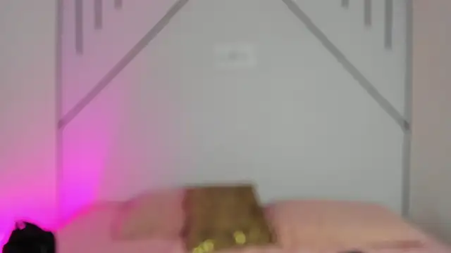 MiahCornell  online show from 11/12/25, 07:18