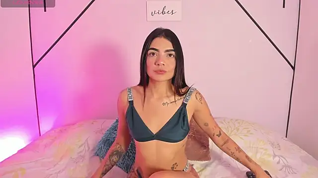 MiahCornell  online show from 11/26/25, 08:42