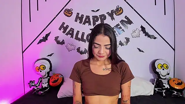 MiahCornell  online show from 11/01/25, 07:08