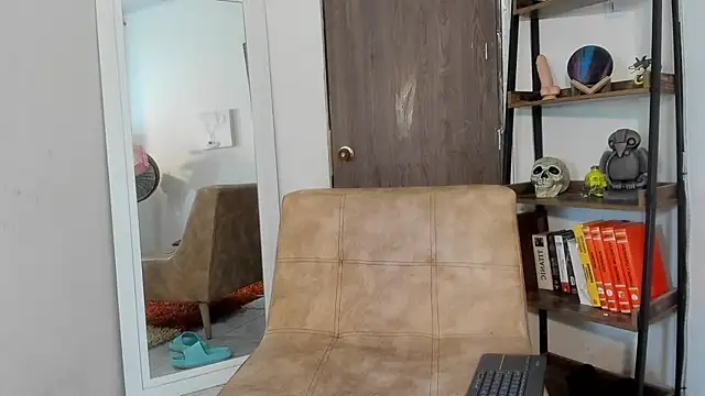 Gia fantasy  online show from 10/23/25, 05:00