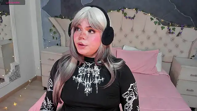 Maxxxine1 online show from 04/05/26, 12:28