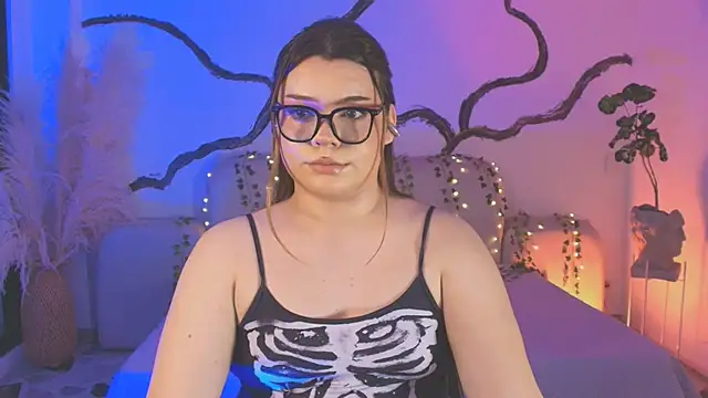 Maxxxine1 online show from 12/13/25, 11:00