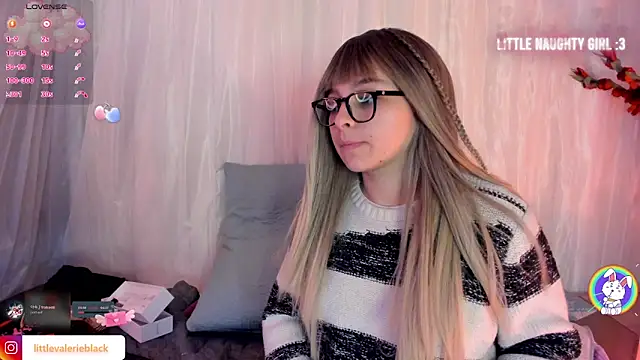 Snapshot of Aurora_blaack chatting on 11/28/25, 04:29 Aurora blaack online show from 11/28/25, 04:29