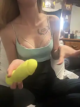 SeccySerena online show from 12/01/25, 04:30