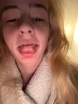 SeccySerena online show from 05/12/26, 04:46